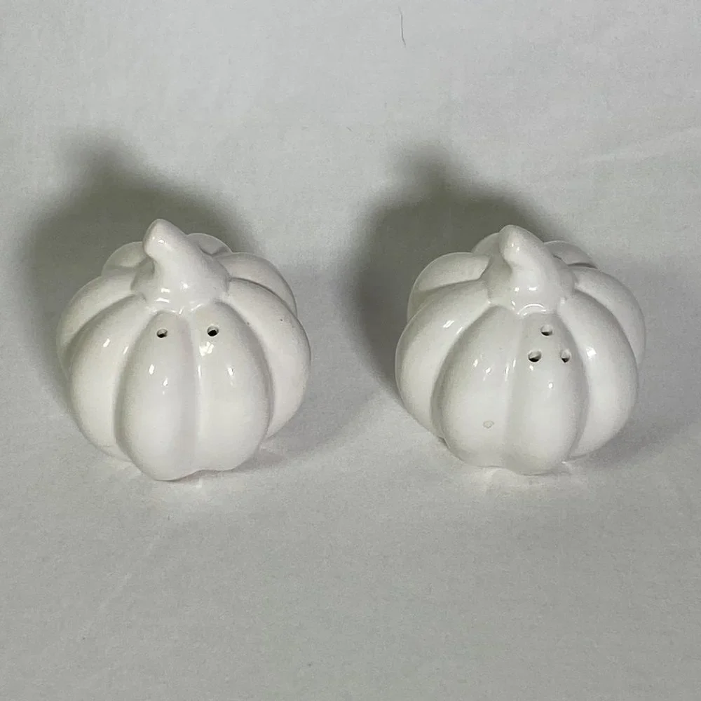 Pumpkin White Luster Salt & Pepper Shaker Set